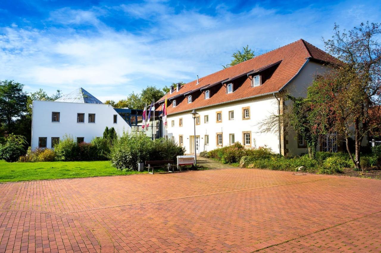 Wohlfühlhotel IM SCHLOSSPARK - Self CheckIn Willebadessen Exterior foto